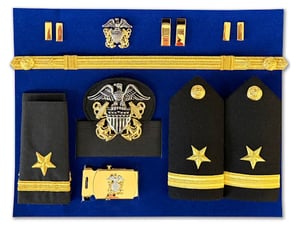 cw female insignia